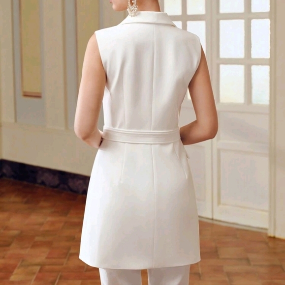 PEAK COLLAR DOUBLE BREASTED PLACKET BUCKLE BELTED PLEATED PANEL HEM WAISTCOAT - Picture 2 of 5